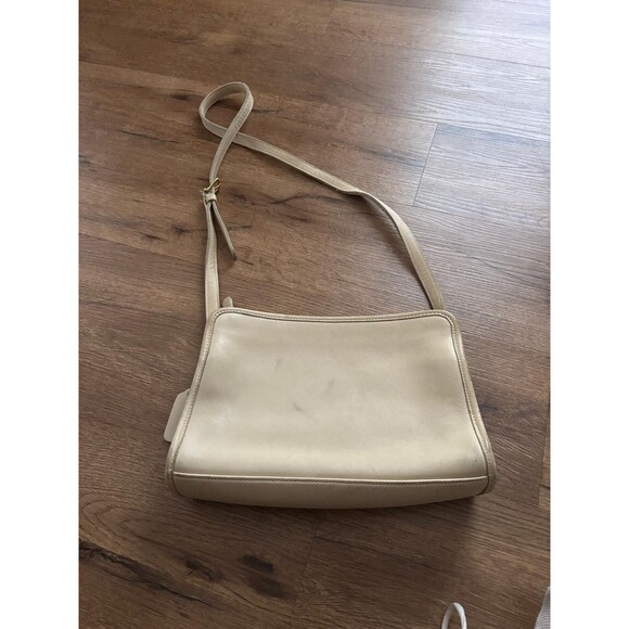 Coach Vintage 9814 Cream Leather Sutton Crossbody Shoulder Bag - Picture 6 of 8